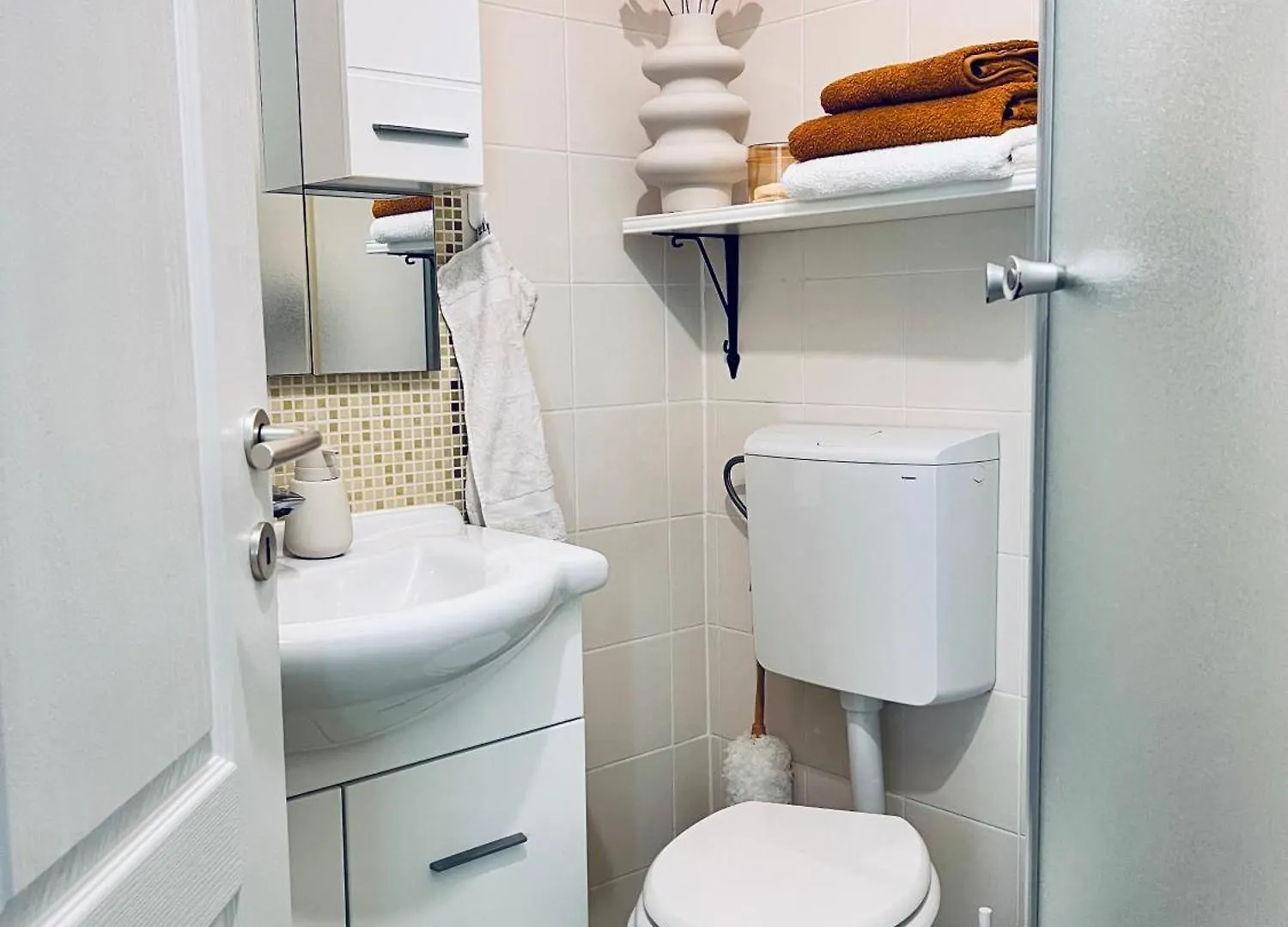 Boutique Apartment Lola Fazana 0*,